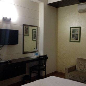 Hotel Rockland Plaza, Gurgaon 5